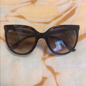 Women’s Ray-Ban Sunglasses